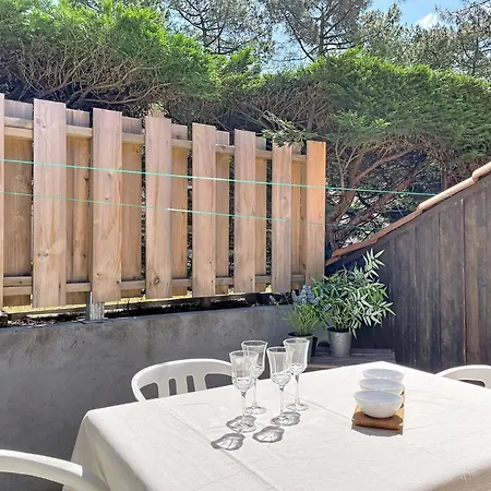 Les Pins-12 By Interhome